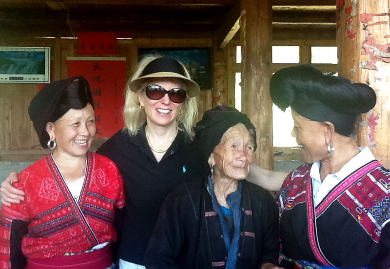 Making friends with the Zao ladies