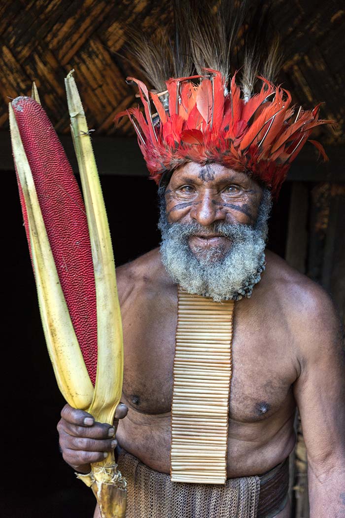 An old man from Nogopa tribe who told us he killed three enemy villagers in the past.