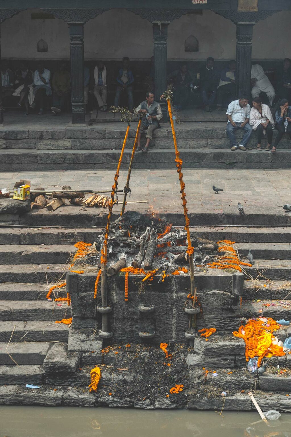 The Rites Of Cremation At Kathmandus Pashupatinath Temple