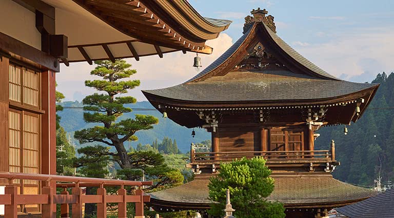 Takayama and the Noto Peninsula: Japan's Crafts & Countryside