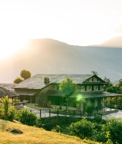 Mountain Lodges of Nepal - Tomijong