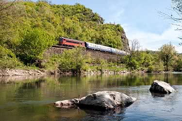 Golden Eagle Shangri La Express China Luxury Train