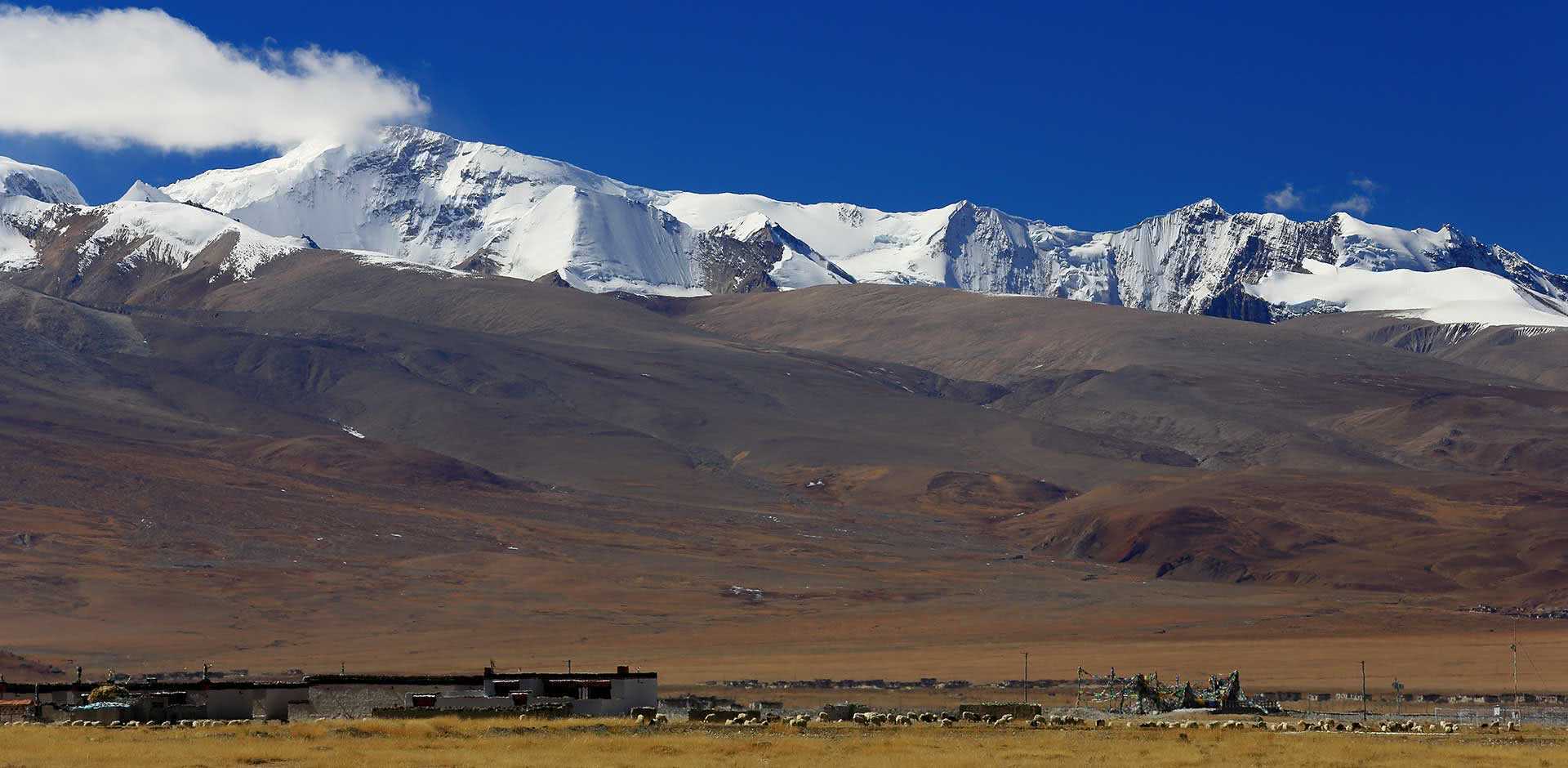 Tingri | Tibet | Luxe and Intrepid Asia | Remote Lands