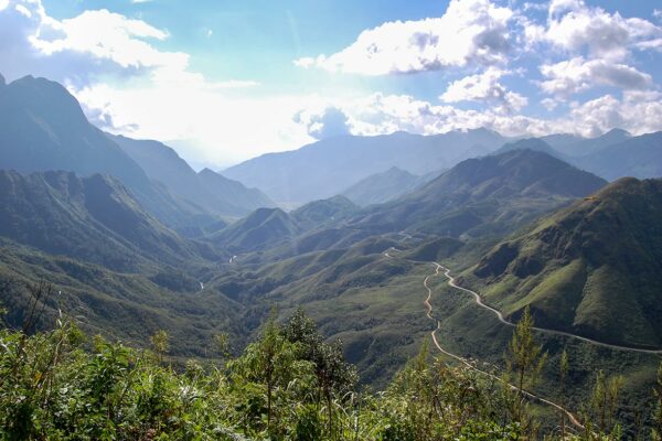 Into the Mist with Sapa's Authentic Hill Tribe Culture - Travelogues ...