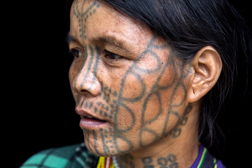 Disappearing Ink: Tattooed Women of the Chin State - Travelogues from ...