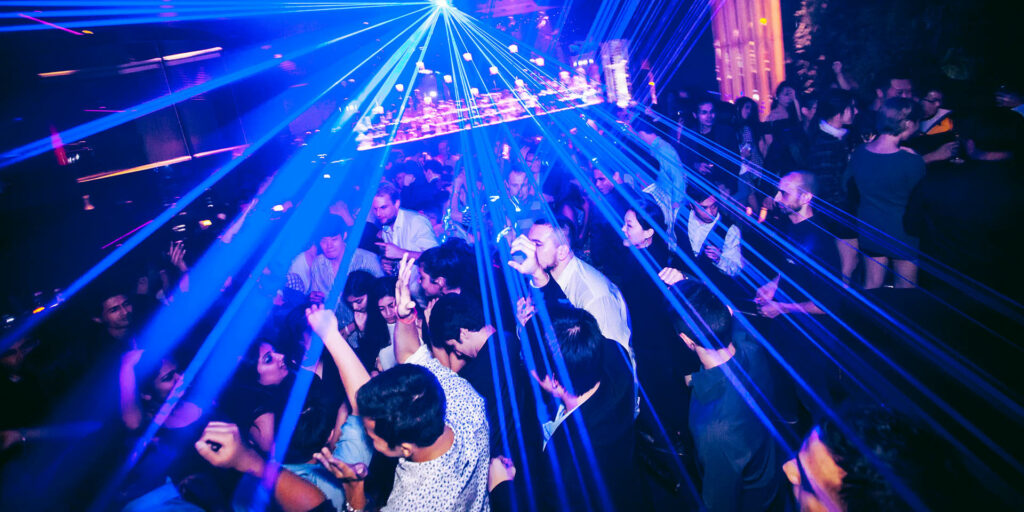 Music, Pubs, and Clubs: Nightlife Must-Dos in Hong Kong - Travelogues ...