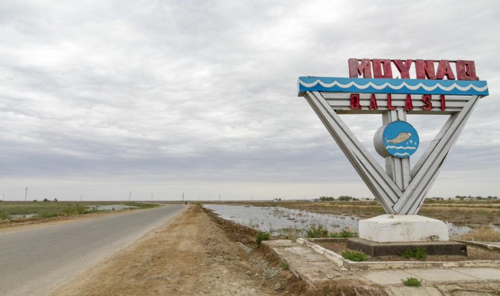 Moynaq: Desert Ships on the Forgotten Aral Sea - Travelogues from ...