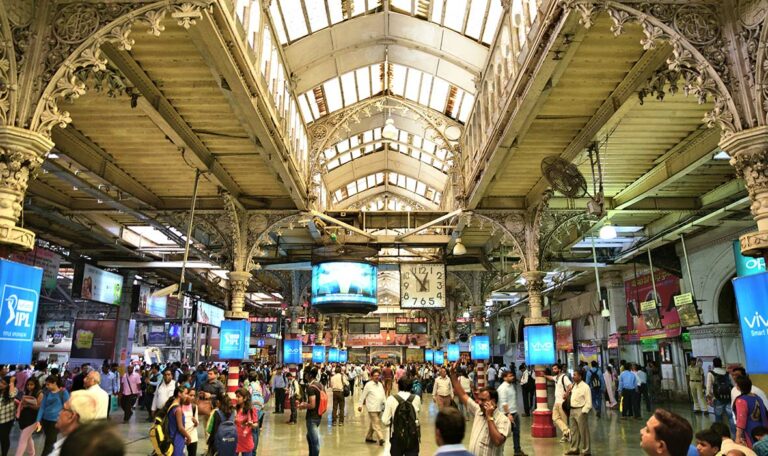 tourist places near mumbai cst railway station